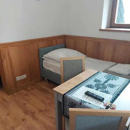 Quarto em Acomodações Particulares Goscinne Zbyszko *